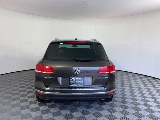 2016 Volkswagen Touareg VR6 FSI Lux